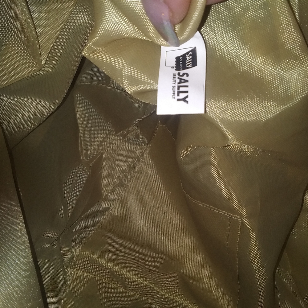 New. Sallys large tote - Picture 3 of 3